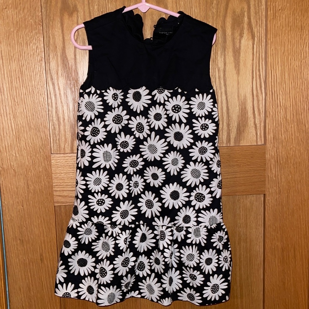 Girls Victoria Beckham for Target black and white dress. Size S